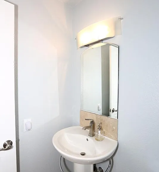 5904 N Granite Reef Rd — Photo 31
