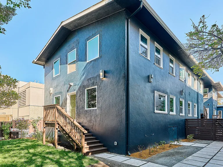 3028 Regent St #B — Photo 42