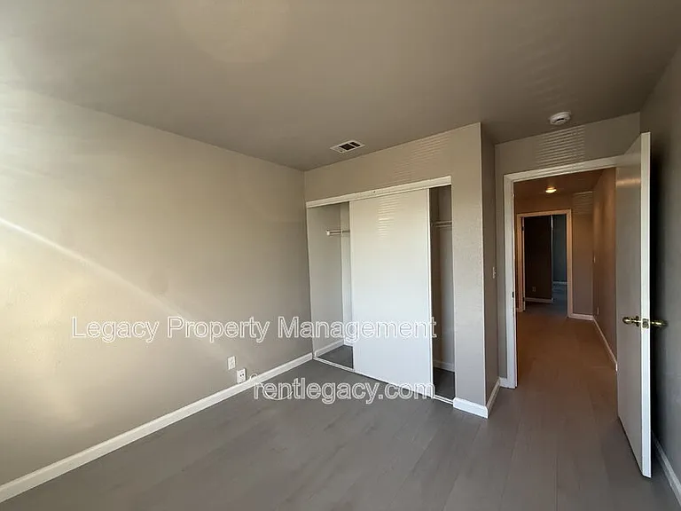 4932 Chaps Ct — Photo 17