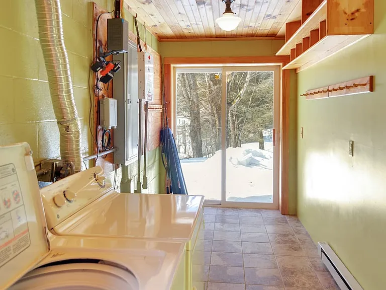 284 Roundabout Way — Photo 21