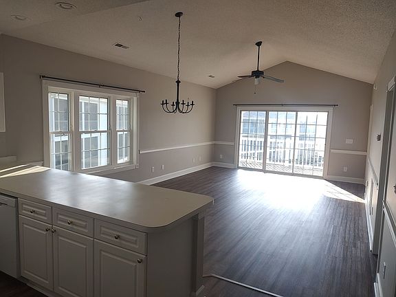 3rd image of 1514 Lanterns Rest Rd Unit 301