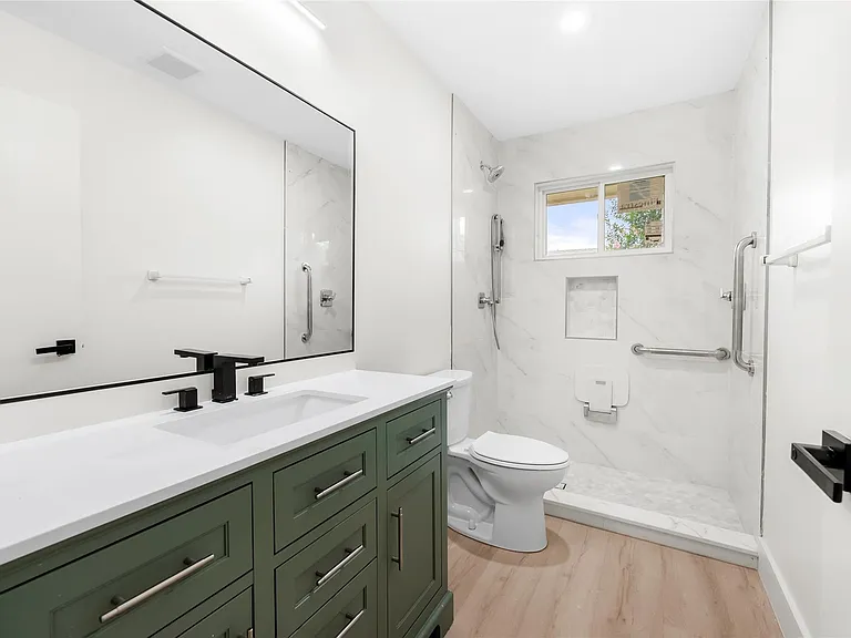 1403 Creekview Dr — Photo 15