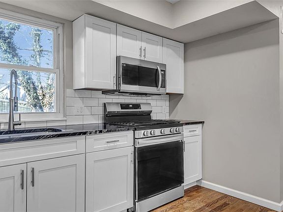 5th image of 1229 Sandstone Dr
