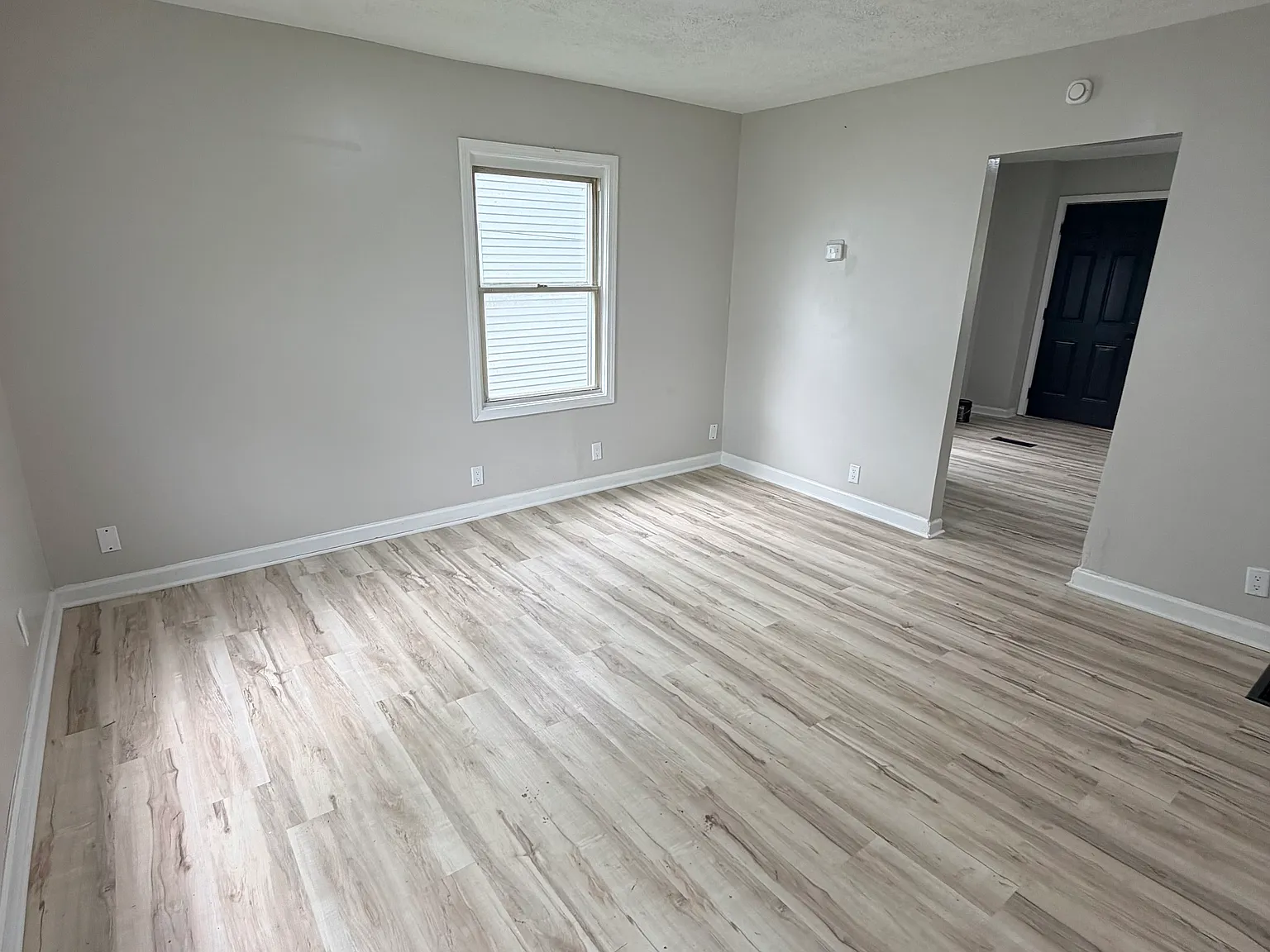 2 bed, 960 sqft, $900 — Photo 3