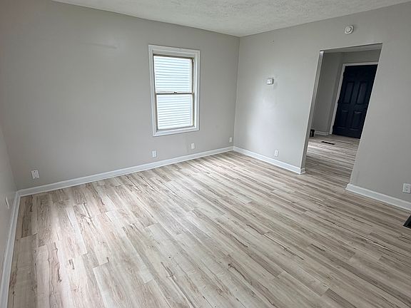 3rd image of 708 S Purdum St #708