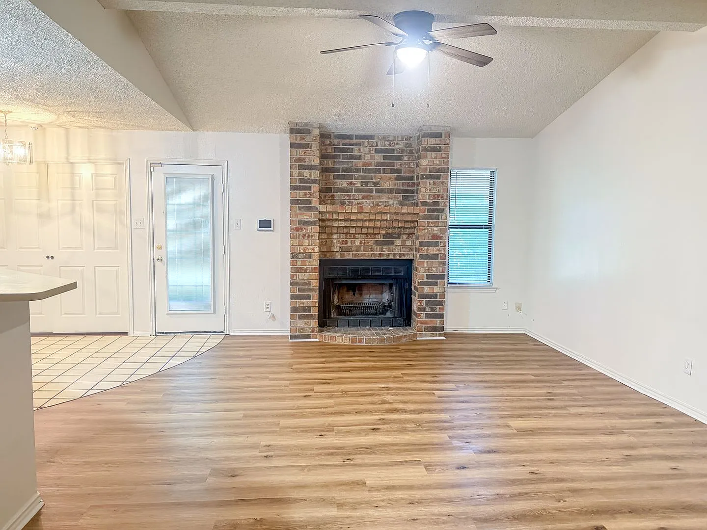 1815 Cedarview Drive.. Longhorn Properties.. — Photo 4