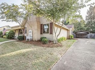 104 Quail Ridge Rd, Elmore, AL 36025