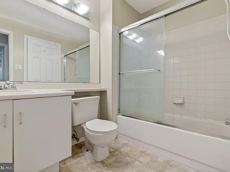 3302 Ramsbury Ct #B — Photo 14