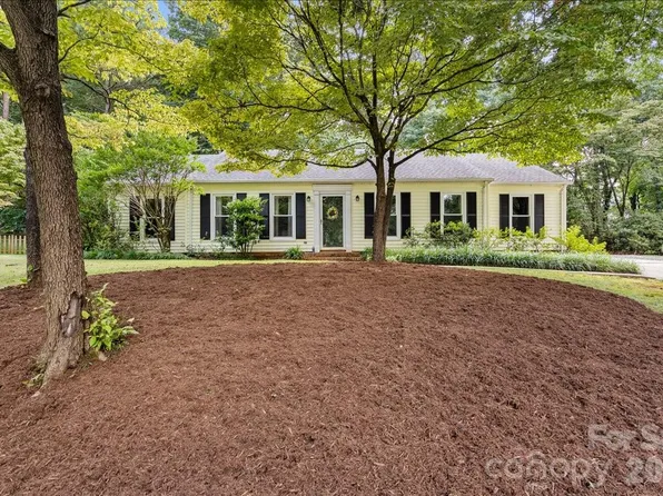 9614 Lone Oak Ct, Charlotte, NC 28270