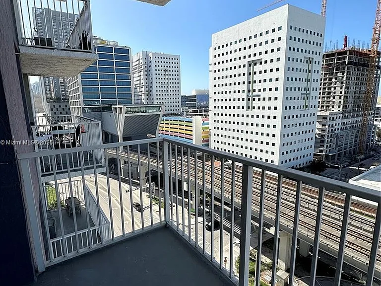 800 N Miami Ave #L-07 — Photo 9