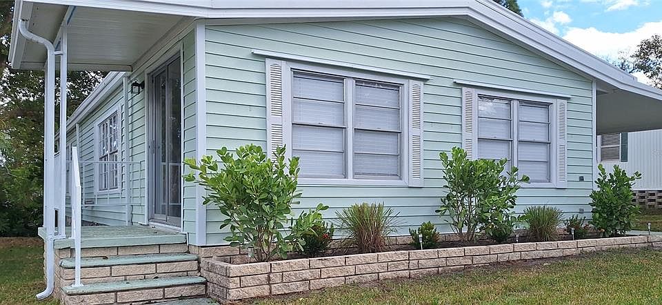 1st image of 76 LIVE OAK COURT #24