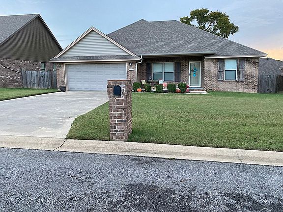 2nd image of 511 Wycliffe Dr