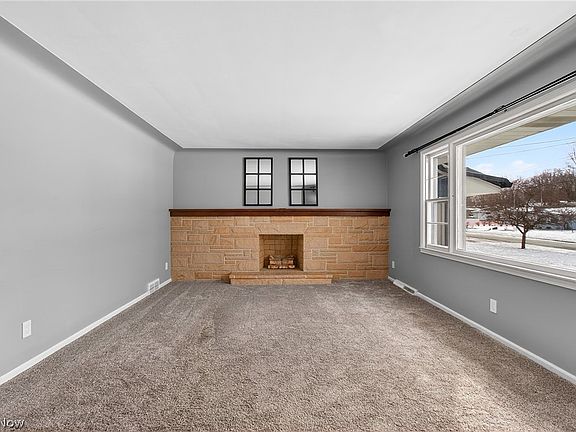 4th image of 390 Ridgefield Ave