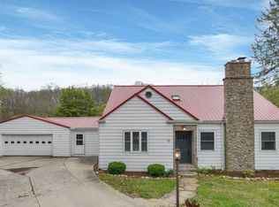 35 Cable Ln, Athens, OH 45701