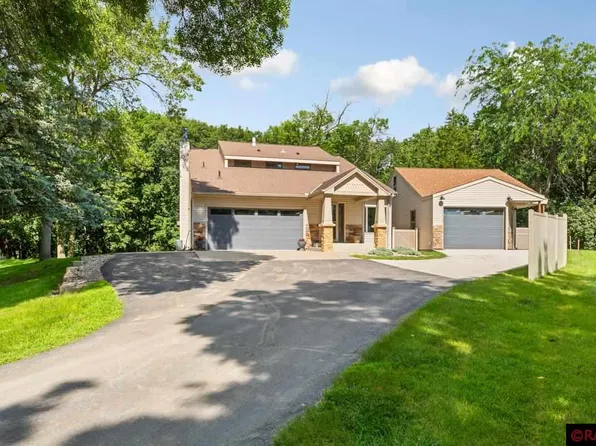 52991 Deerwood Trl, North Mankato, MN 56003