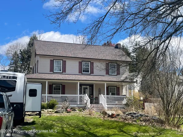 628 Gravity Hill Rd, Lake Ariel, PA 18436