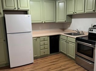 239 Old Farms Rd APT 16A, Avon, CT 06001
