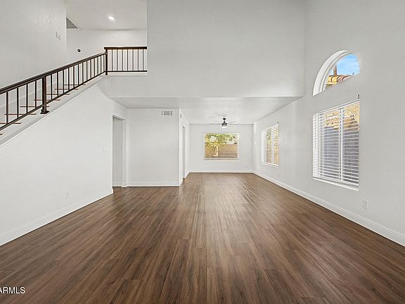 5th image of 4236 E AMBERWOOD Drive