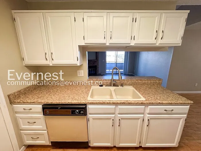 8035 W Eastman Pl #304 — Photo 4