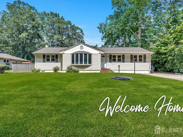 174 Hardenburg Ln, Milltown, NJ 08850