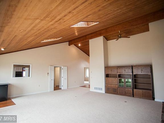 5th image of 245 Prospect Bay Dr W