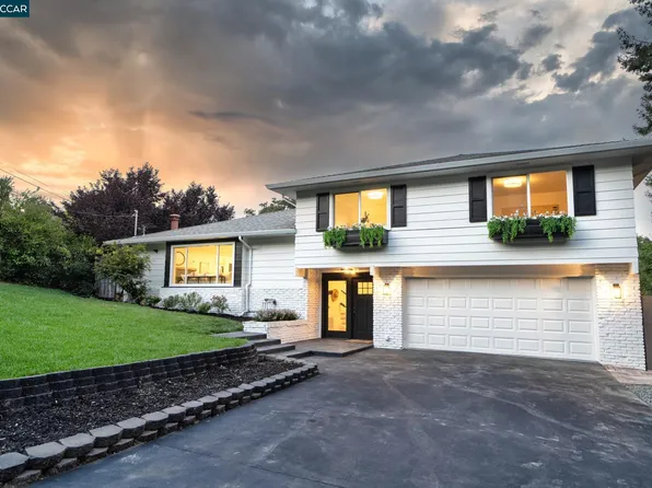 2 Stanton Ct, Orinda, CA 94563