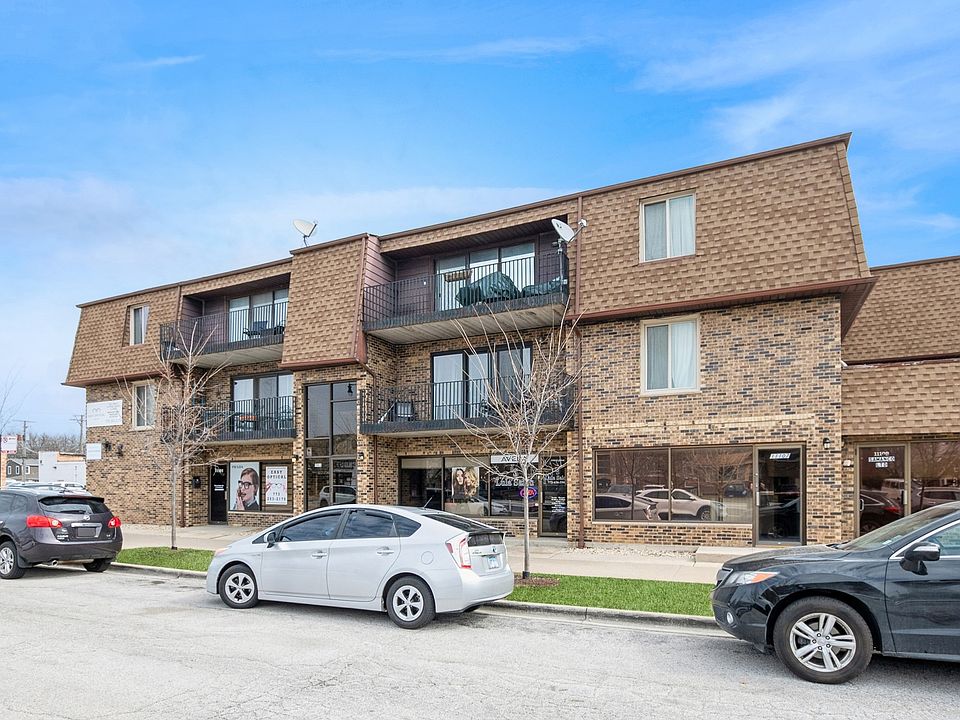 1st image of 11103 S Saint Louis Ave Unit 303
