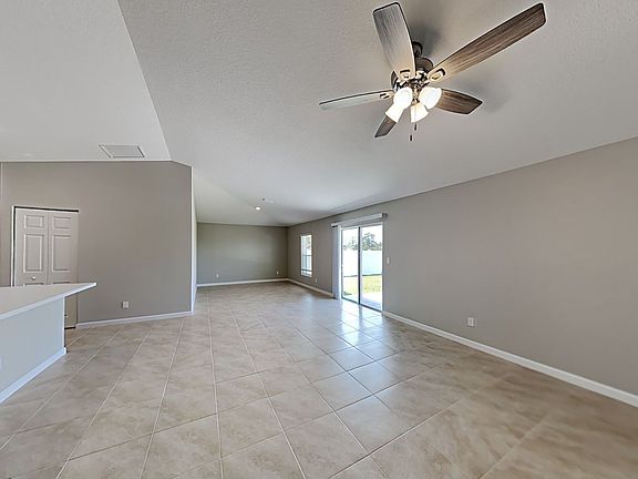 4th image of 2242 SW Alminar St