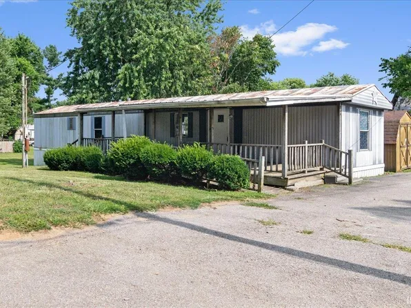 204 S West St, Patoka, IN 47666