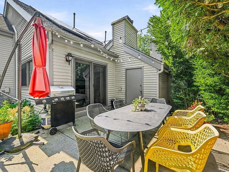1103 Hunters Run — Photo 20