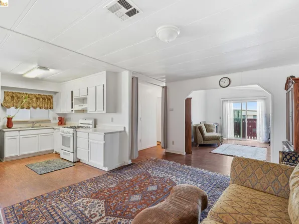8200 Jantzen Rd, Modesto, CA 95357