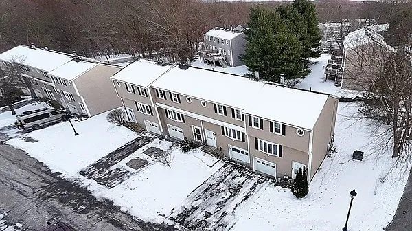 14 Meetinghouse Ln #14 — Photo 1