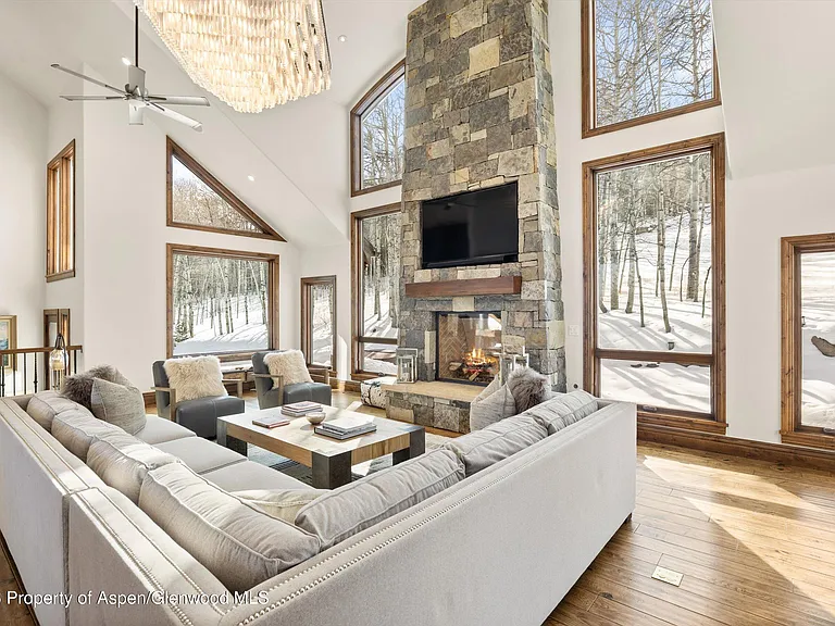 435 Faraway Rd — Photo 6