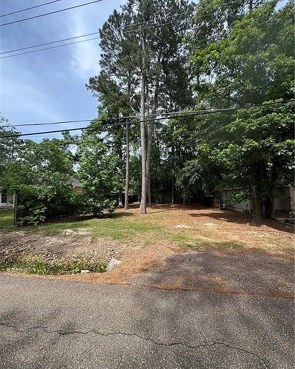 1st image of 793 Chevreuil St