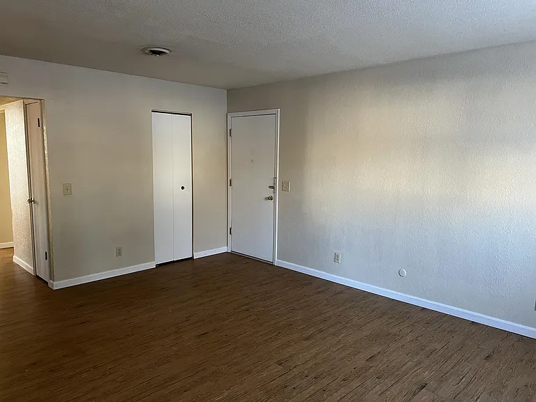 2510 Edmunds St — Photo 3