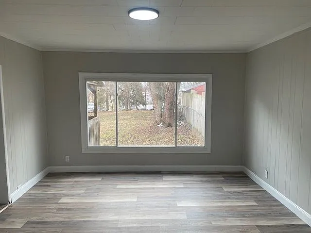 1384 Playford Ave — Photo 3