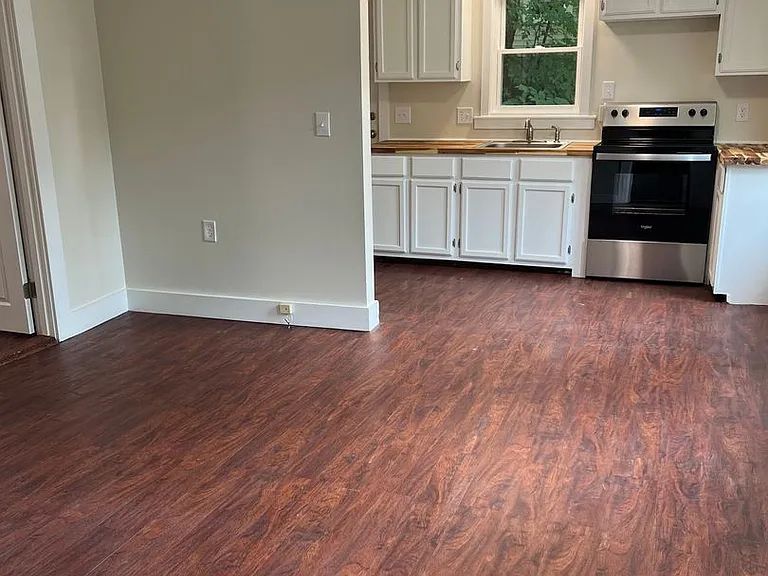 5 Elm Street — Photo 17