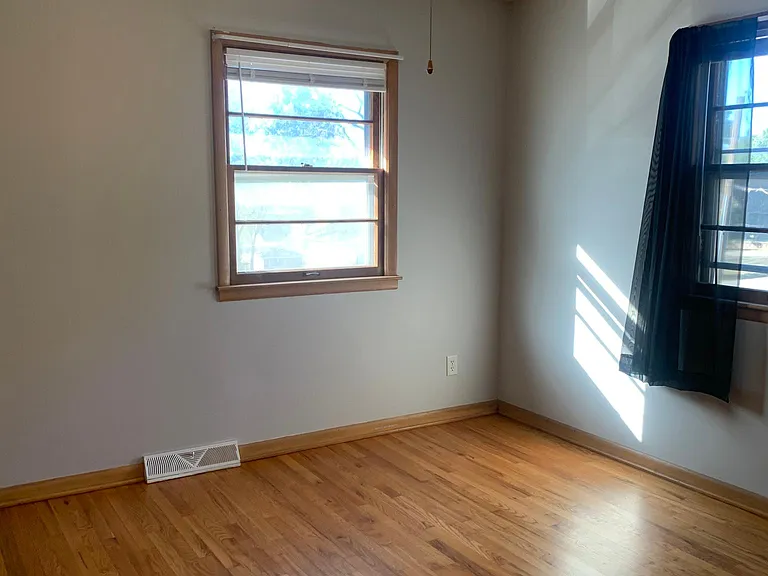 4838 Melrose Ln — Photo 9