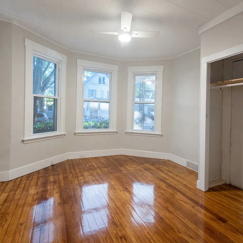 3 bed, 1168 sqft, $2,200 — Photo 1