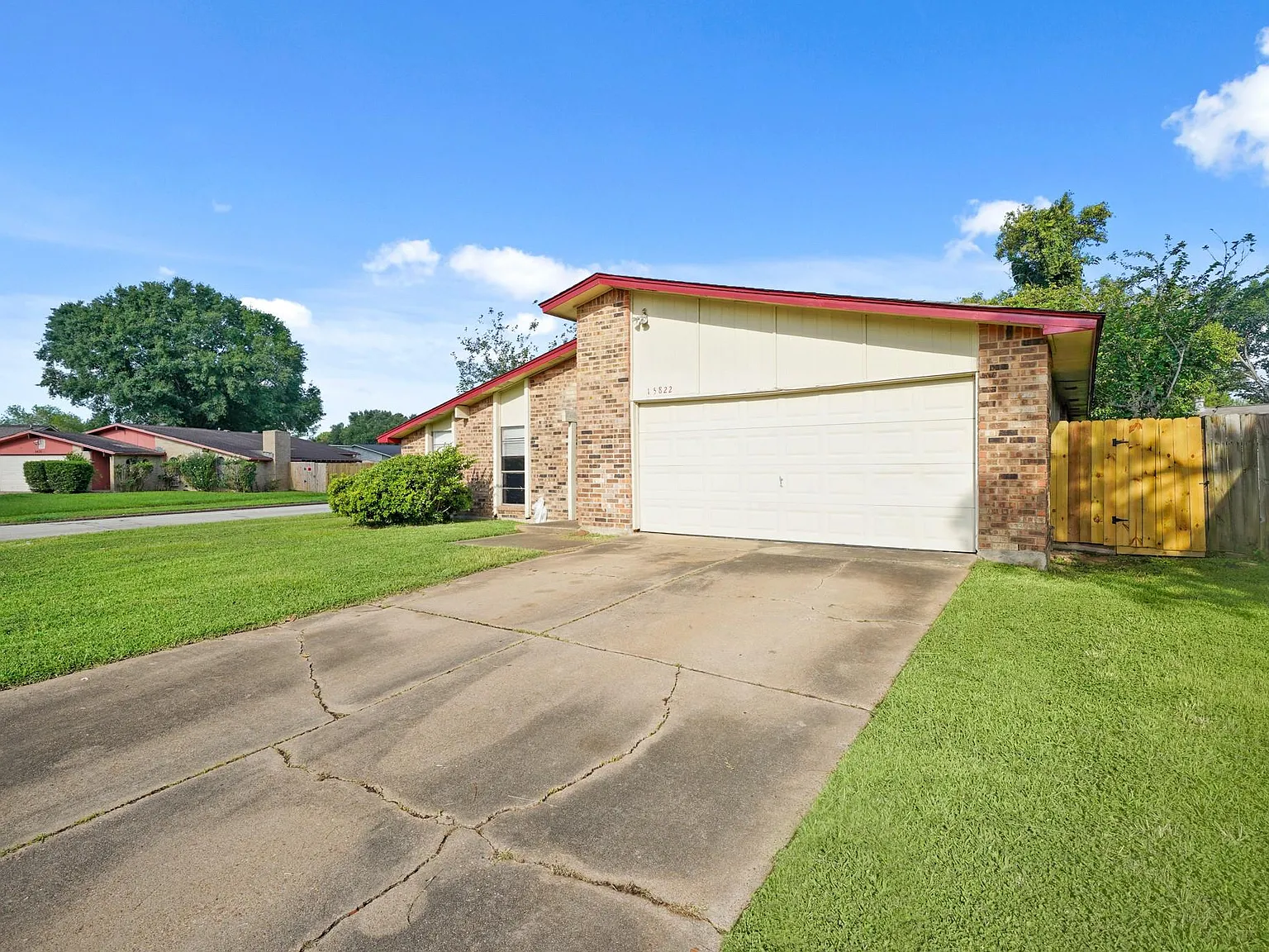 3 bed, 2.0 bath, 1878 sqft, $1,695 — Photo 2