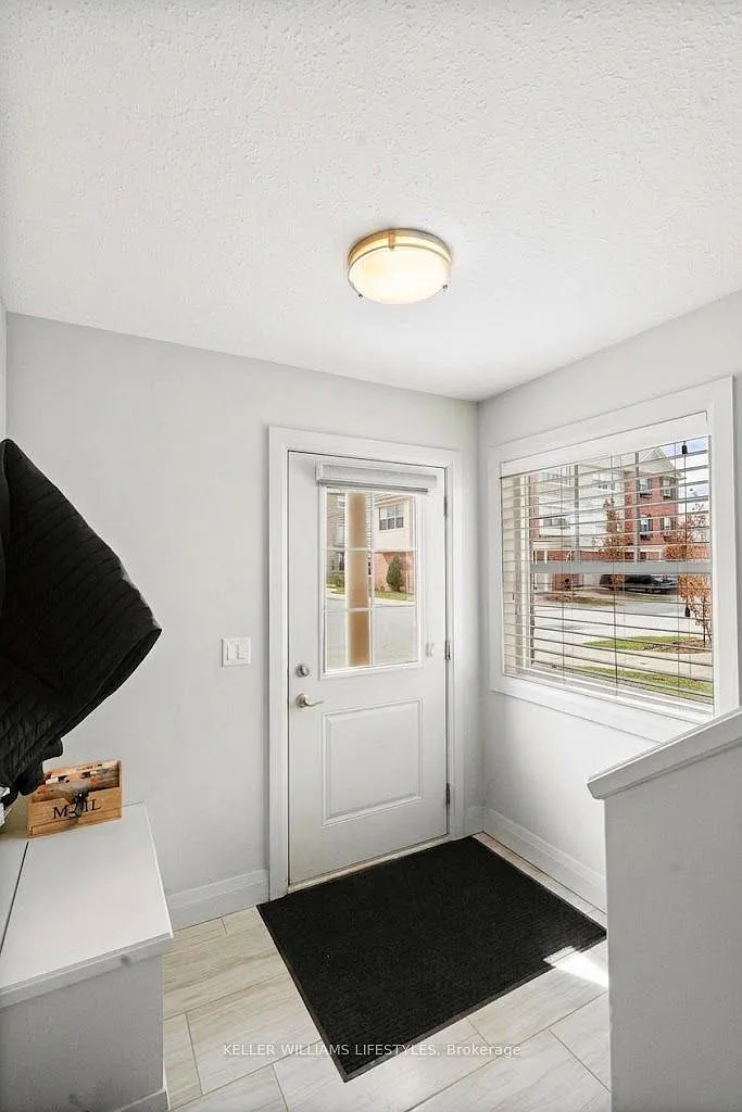 3 bed, $2,500 — Photo 4