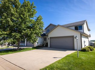 2494 Superior Ln NW, Rochester, MN 55901