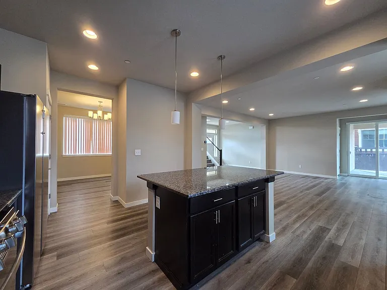 2524 Jacaranda Ave — Photo 12