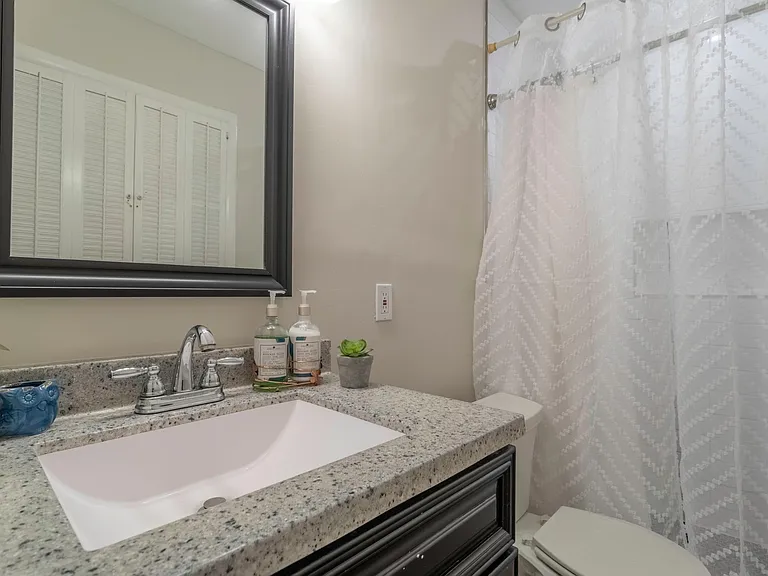 1453 Wedgewood Dr — Photo 18