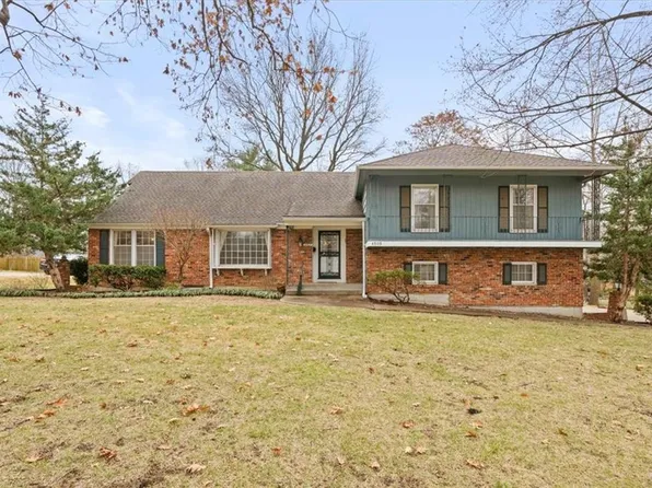 4505 W 93rd St, Prairie Village, KS 66207