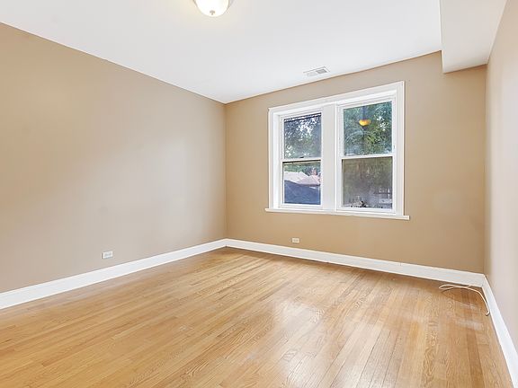 4th image of 1747 W Pratt Blvd APT 1