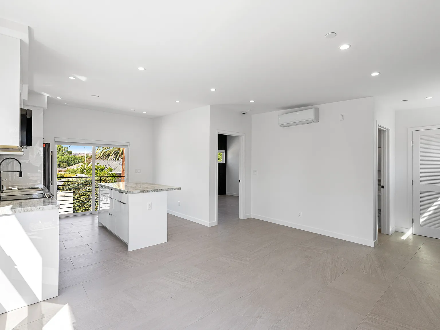 1 bed, 583 sqft, $2,650 — Photo 3