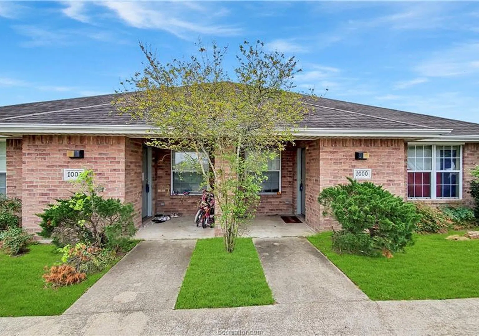 Updated 3/2 Duplex Available August 1, 2027 — Photo 2