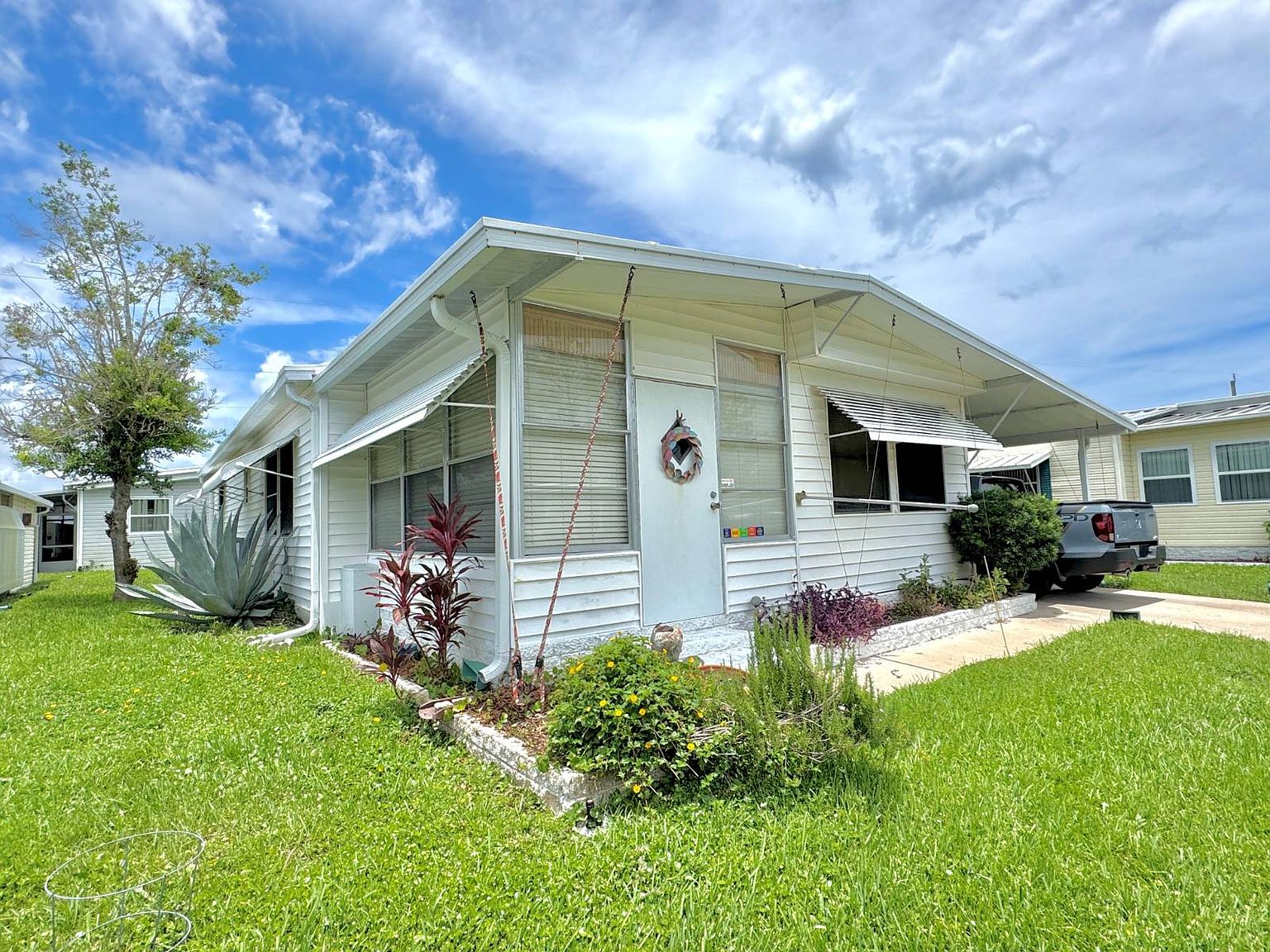 1282 Bunker Hill Dr, Daytona Beach, FL 32119 | MLS #11529106 | Zillow, image size:1536x1152