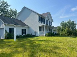 22 Huntington Ridge Rd, Bedford, NH 03110